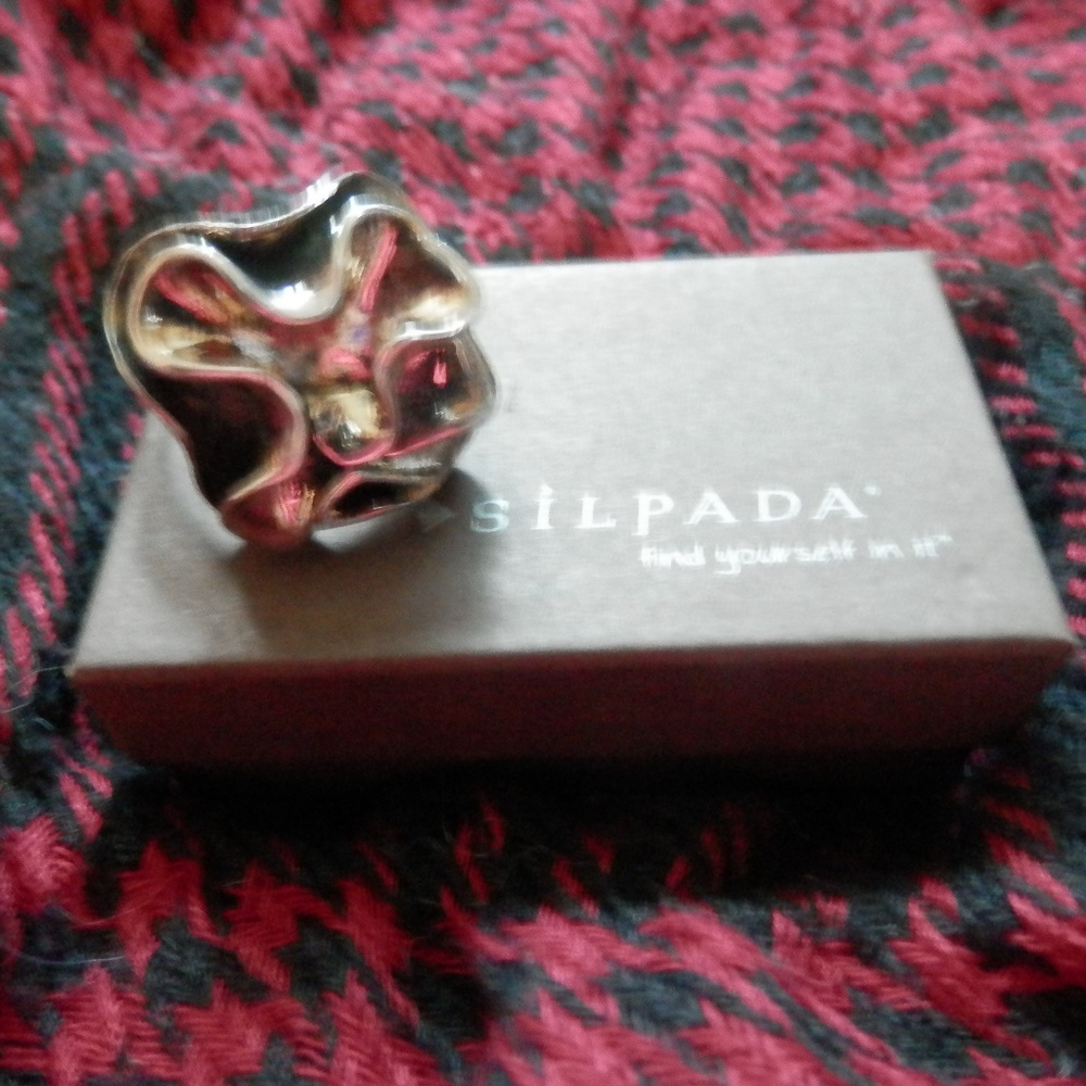 Silpada Silver Oxidized Blooming Flower Ring